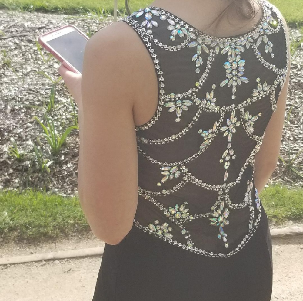 Black and silver dress - Picture 6 of 6